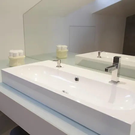 Appartamento Design Duplex Ba/ Chiado *