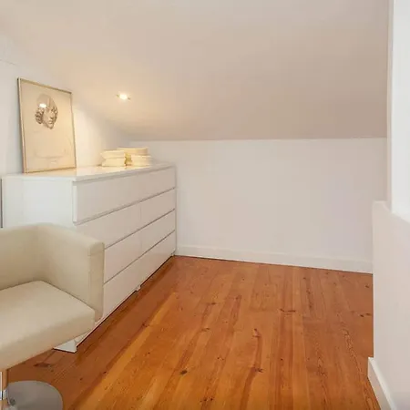 Design Duplex Ba/ Chiado דירה ליסבון