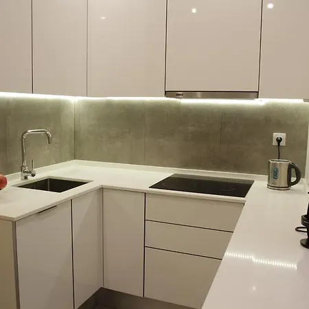 Design Duplex Ba/ Chiado Апартаменты